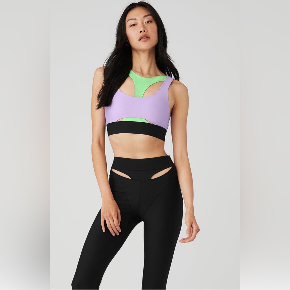 NWT Alo Yoga Airlift Cutaway Bra – Violet Skies/Ultramint/Black